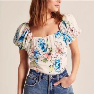 Abercrombie & Fitch NWT Ruched Puff Sleeve Scoopneck Top